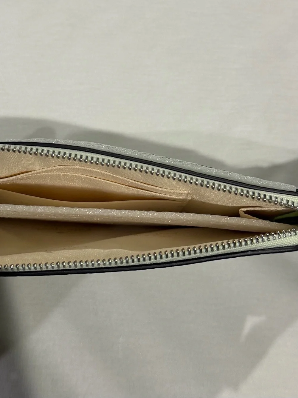 NWT- Kate Spade Wristlet